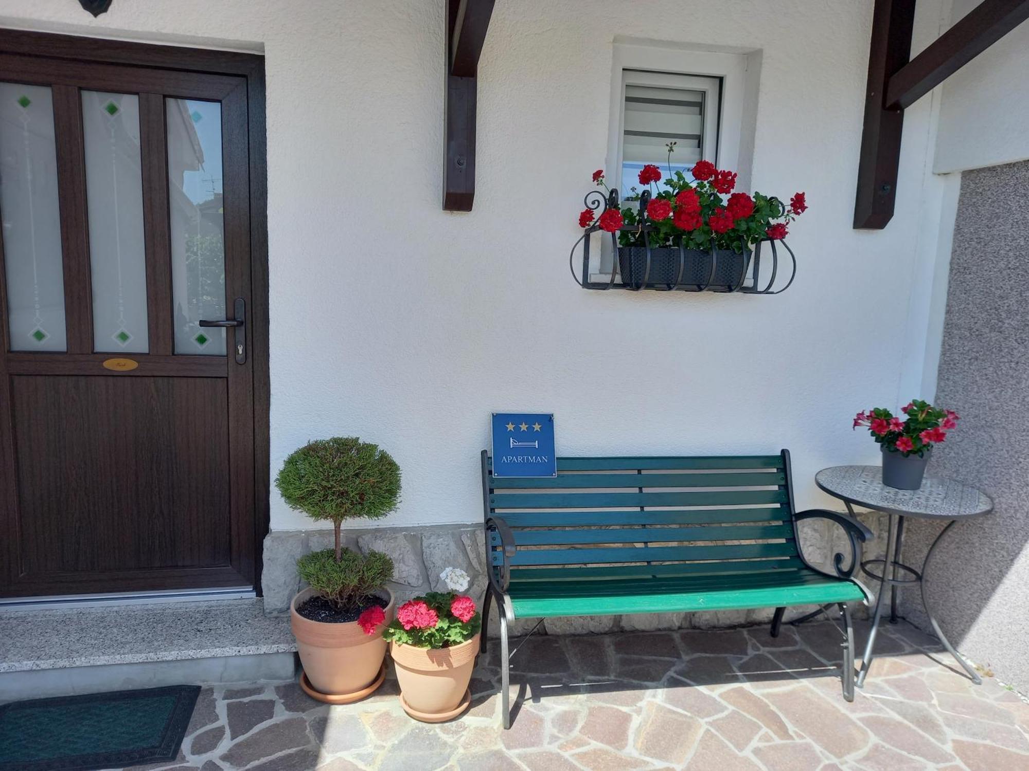 Doleco Apartment Opatija Exterior foto