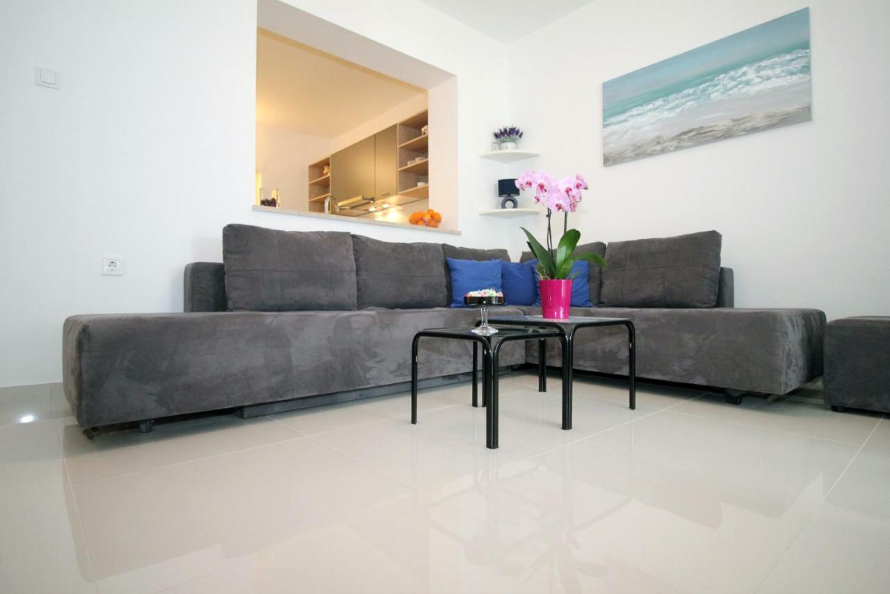 Doleco Apartment Opatija Exterior foto